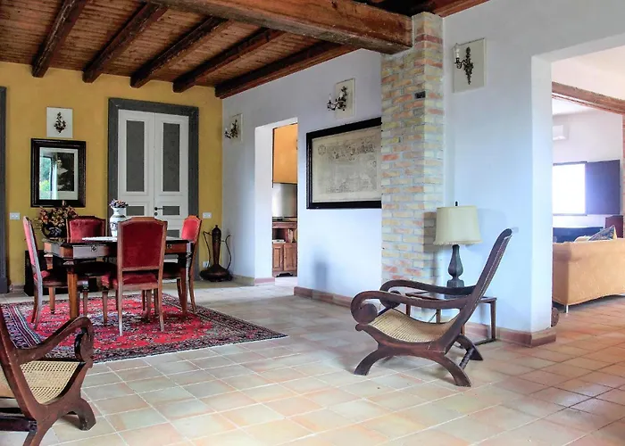 Cozy Home In Chiaramonte Gulfi